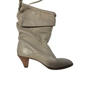 Vintage 80s Women’s 9N Kitten Heel Leather Boots Narrow Grey Western Boho Wood